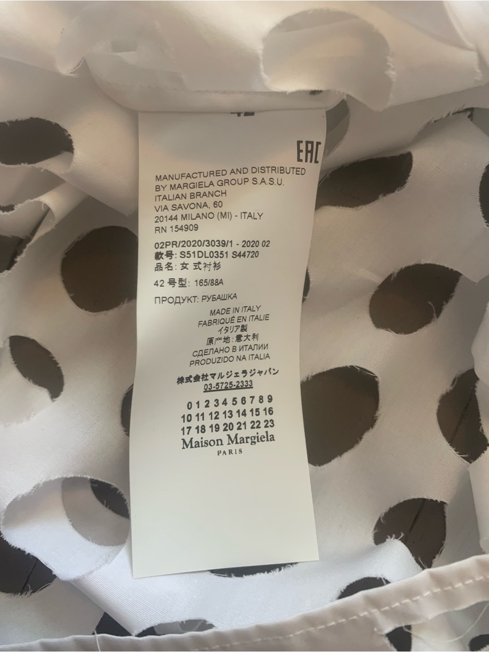 Maison Margiela "Cut Out" longsleeve shirt - Picture 9 of 13